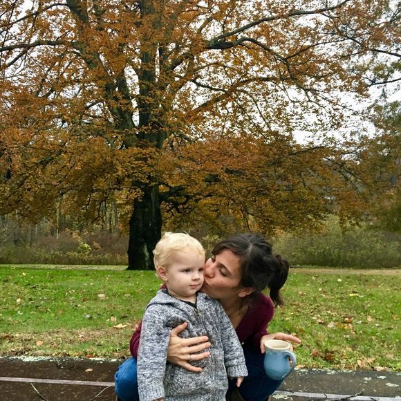 Meet your Posher, Ariana - Picture 2 of 3